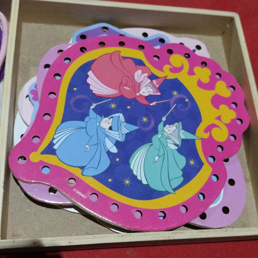 Lacing Cards